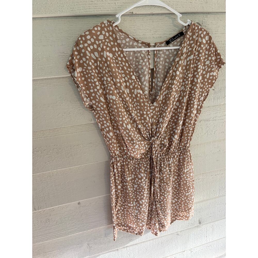 Simplee Beige & White Printed Romper – Women’s Size Small - Picture 3 of 7